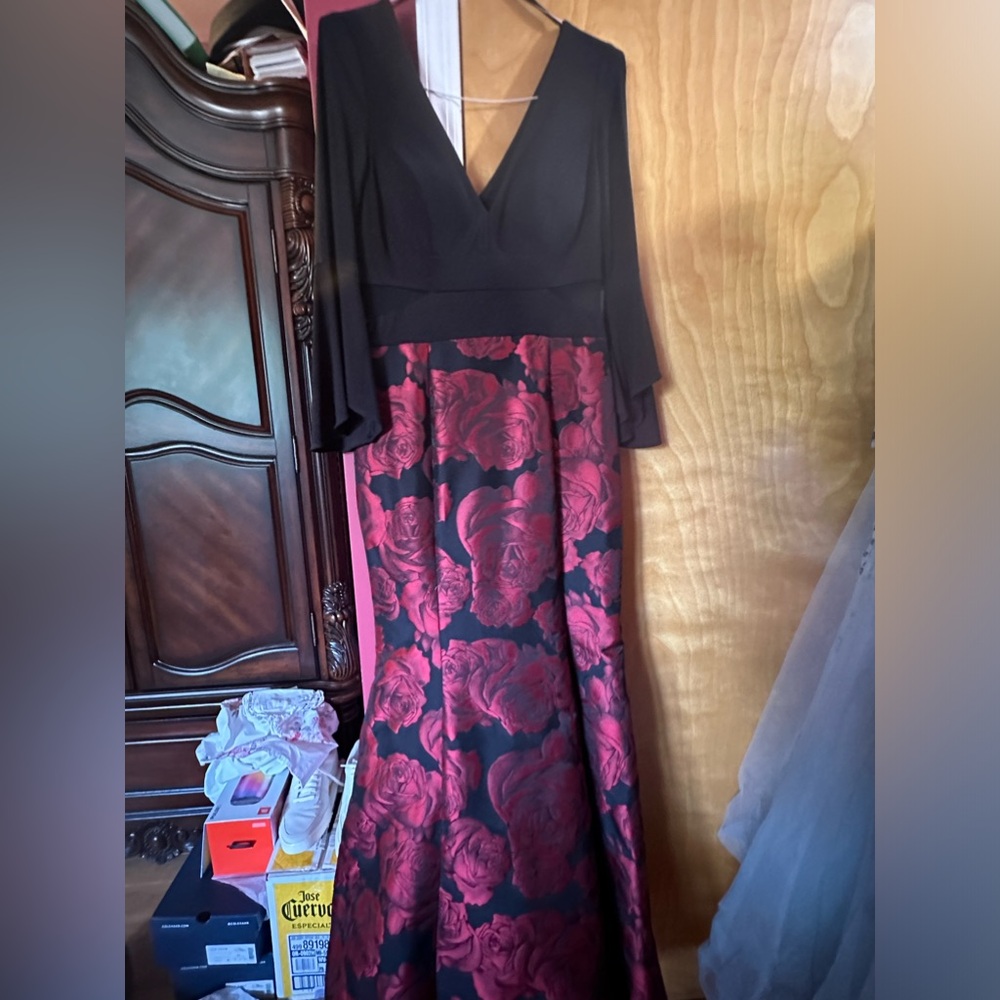 Xscape 3/4 quarter sleeve black evening gown